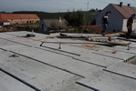 Pokládka betonových stropních panelů